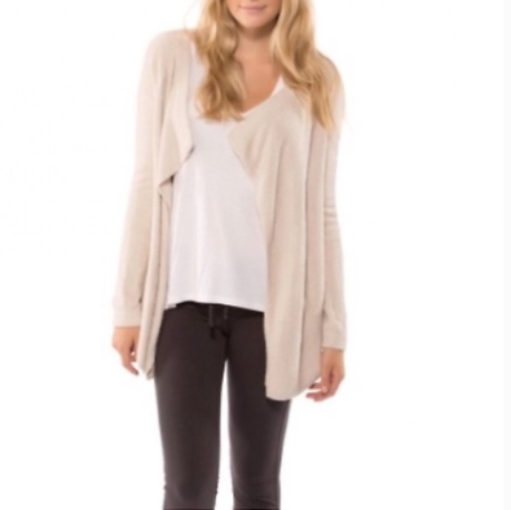 Barefoot Dreams Soft Cream Cardigan XS Excellent Pre-owned Condition!